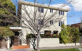 Windsor Apartments By Urban Rest